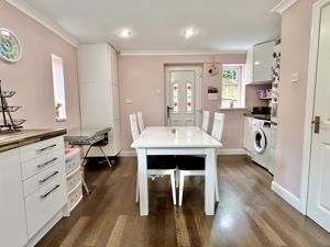 Kitchen/Diner- click for photo gallery